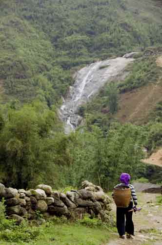 waterfall-AsiaPhotoStock