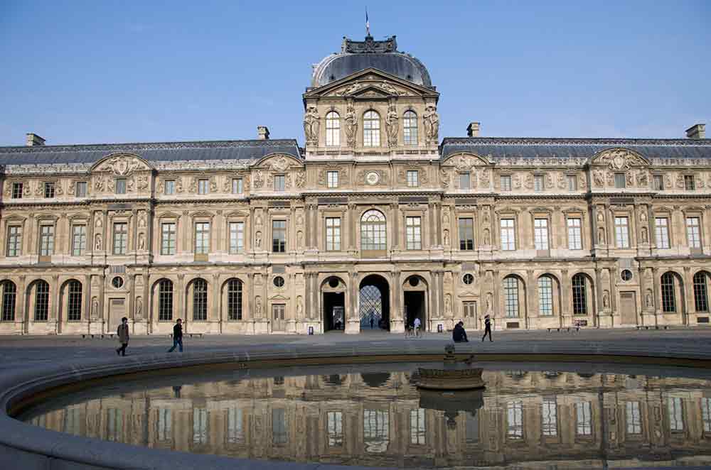 le louvre-AsiaPhotoStock