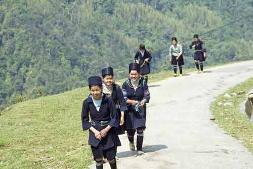 hmong ladies-AsiaPhotoStock