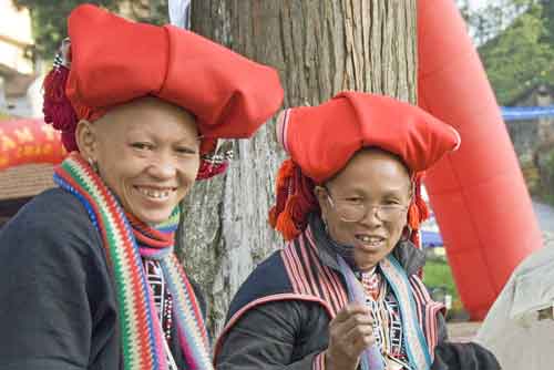 two red dzao women-AsiaPhotoStock