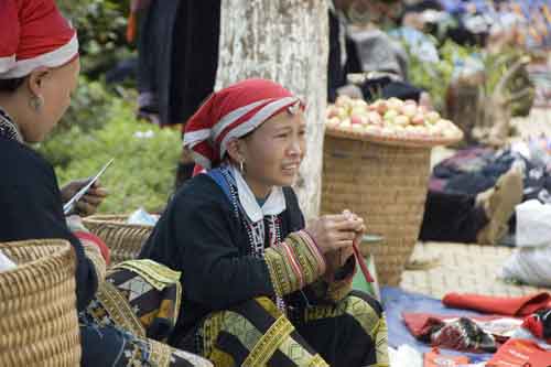 young dzao lady-AsiaPhotoStock