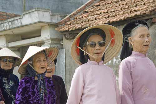 thon linh quy parade-AsiaPhotoStock