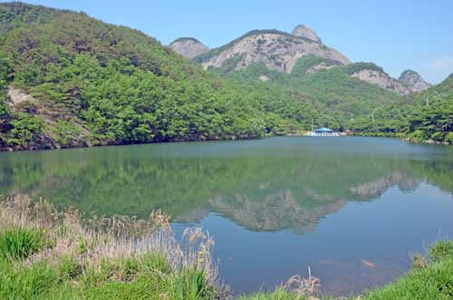 tapyeoung lake-AsiaPhotoStock