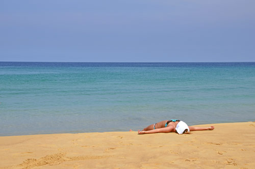 alone karon-AsiaPhotoStock