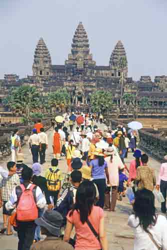 angkor wat entrance-AsiaPhotoStock