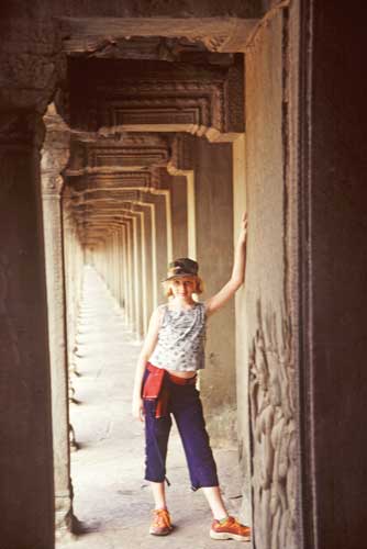 angkor tourist-AsiaPhotoStock