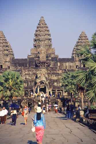 angkor wat causeway-AsiaPhotoStock