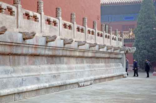 dragon heads and tourists-AsiaPhotoStock