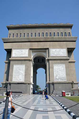 arch kediri-AsiaPhotoStock