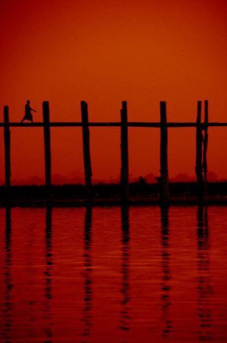 arty bridge-AsiaPhotoStock