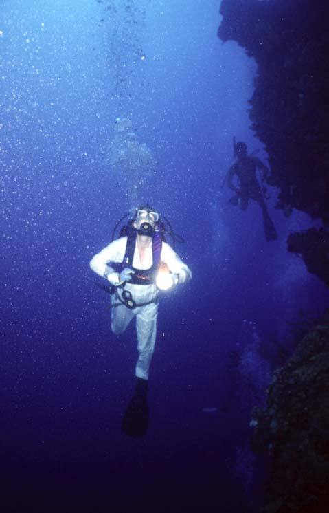 scuba diver-AsiaPhotoStock