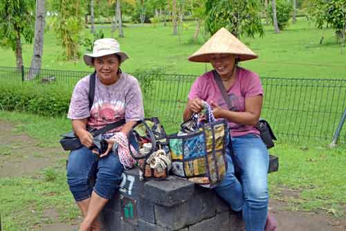 bag sellers-AsiaPhotoStock