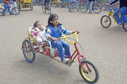 biking-AsiaPhotoStock