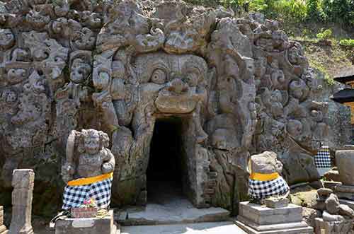 bali elephant cave-AsiaPhotoStock