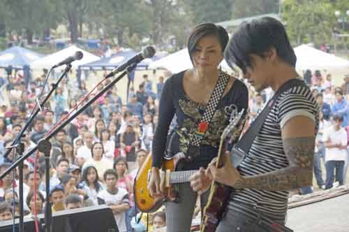 guitarists in band-AsiaPhotoStock