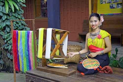 bangkok weaving-AsiaPhotoStock