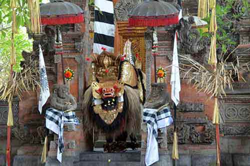 barong enters-AsiaPhotoStock