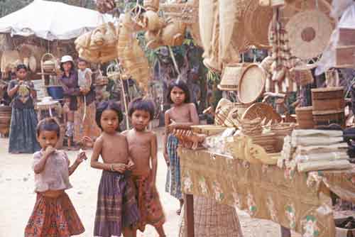 basket selling family-AsiaPhotoStock