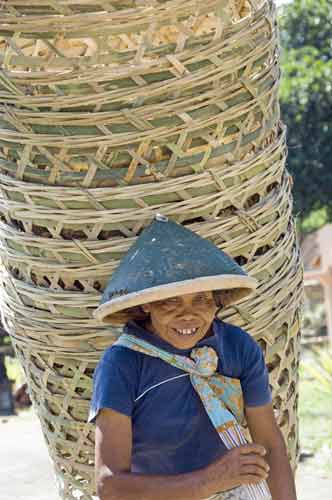 basket lady-AsiaPhotoStock