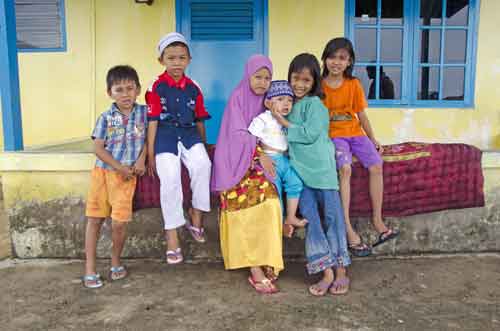 batam family-AsiaPhotoStock