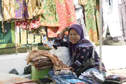 batik market-AsiaPhotoStock
