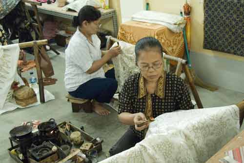 batik producer lady-AsiaPhotoStock