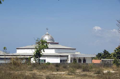 baucau mosque-AsiaPhotoStock