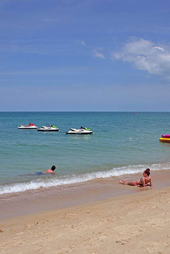 beach fun lamai-AsiaPhotoStock