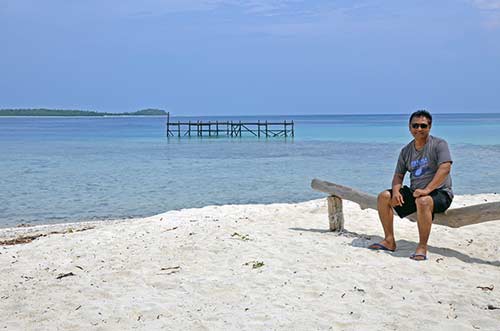 beach relaxing-AsiaPhotoStock