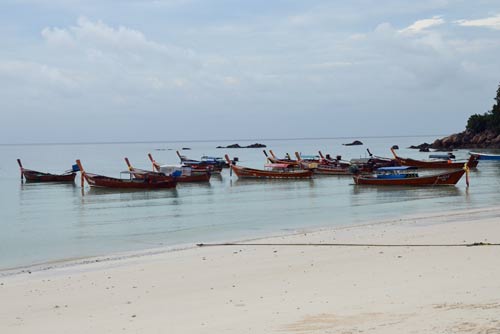 beach transport-AsiaPhotoStock