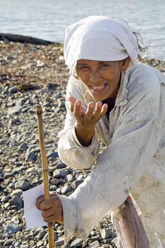 begging-AsiaPhotoStock