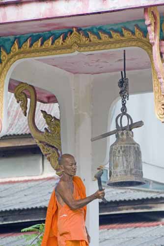 bell ringer-AsiaPhotoStock