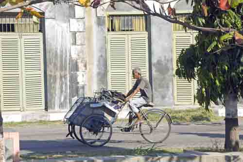 tricycle becak-AsiaPhotoStock