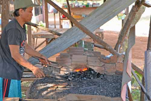 blacksmith-AsiaPhotoStock