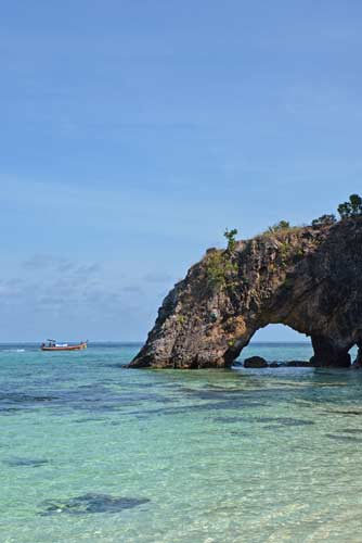 boat arch-AsiaPhotoStock