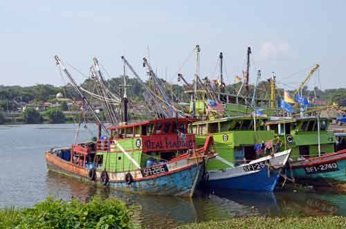 boats kuching-AsiaPhotoStock