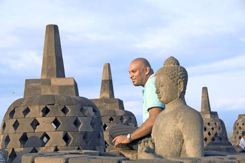 borobudur visitor-AsiaPhotoStock