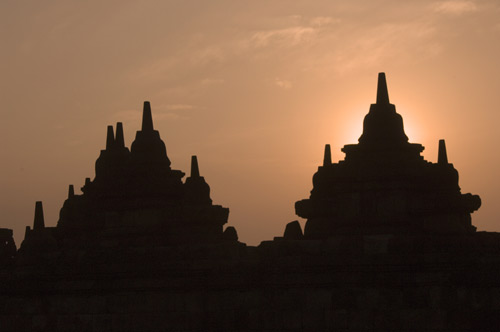 borobudur sunrise-AsiaPhotoStock