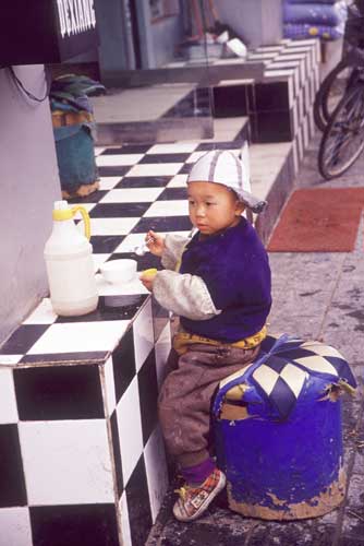 boy eating-AsiaPhotoStock