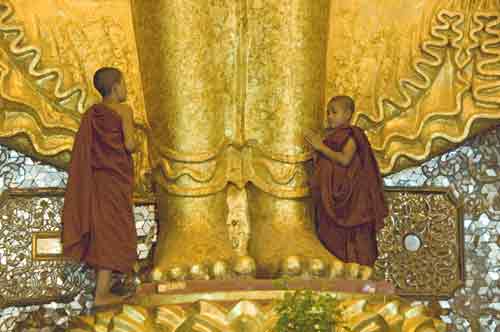 buddha monks-AsiaPhotoStock