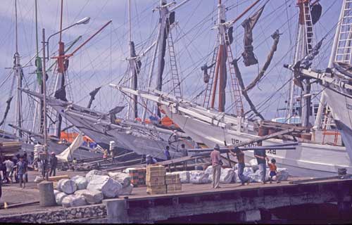 bugis boats-AsiaPhotoStock