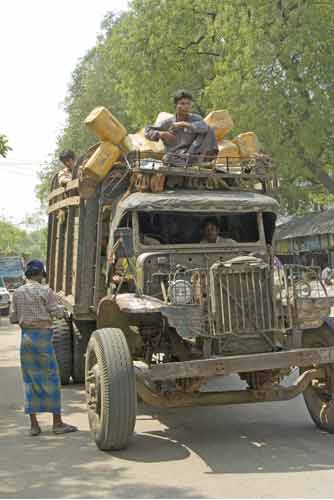 burmese truck-AsiaPhotoStock