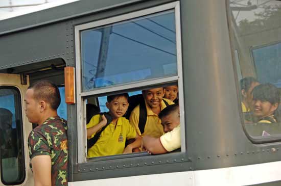 school bus-AsiaPhotoStock