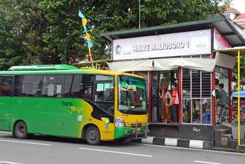 bus stop-AsiaPhotoStock