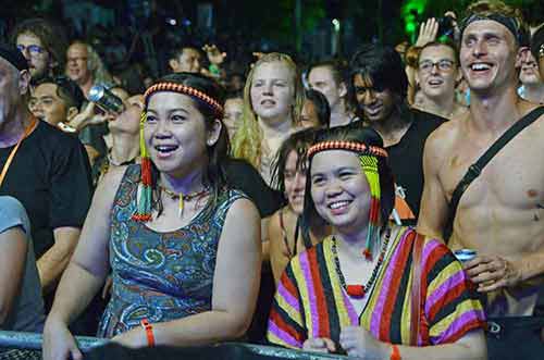 amazed audience-AsiaPhotoStock