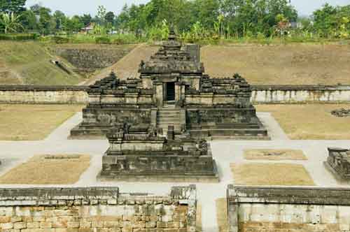 candi sambisari-AsiaPhotoStock