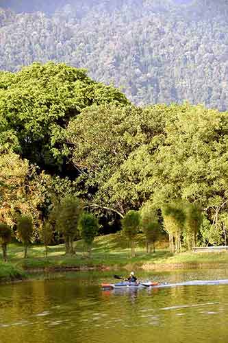 canoe taiping-AsiaPhotoStock