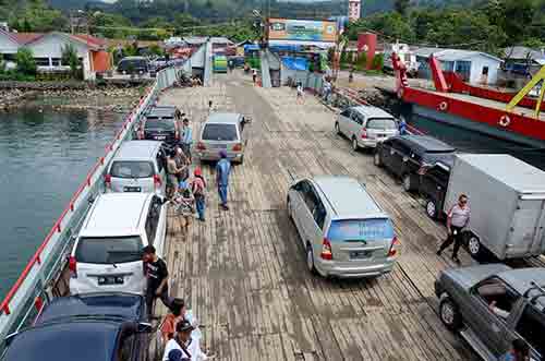 car ferry toba-AsiaPhotoStock