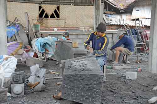 carving village-AsiaPhotoStock