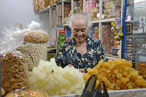 cashews and sugar-AsiaPhotoStock